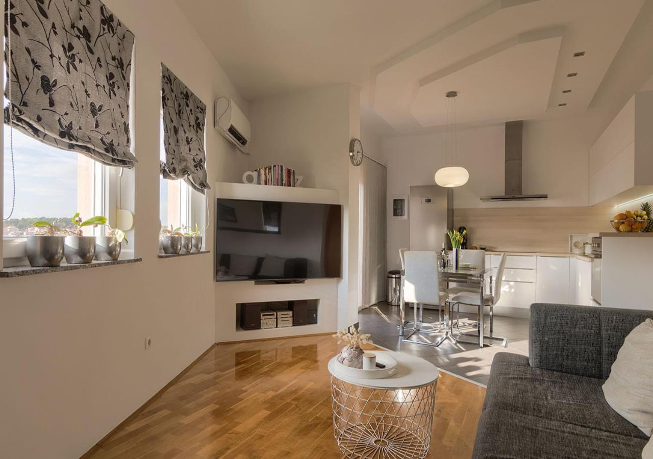 Apartment Leki - Newly Renovated, Modern City Spot Pula Exterior foto