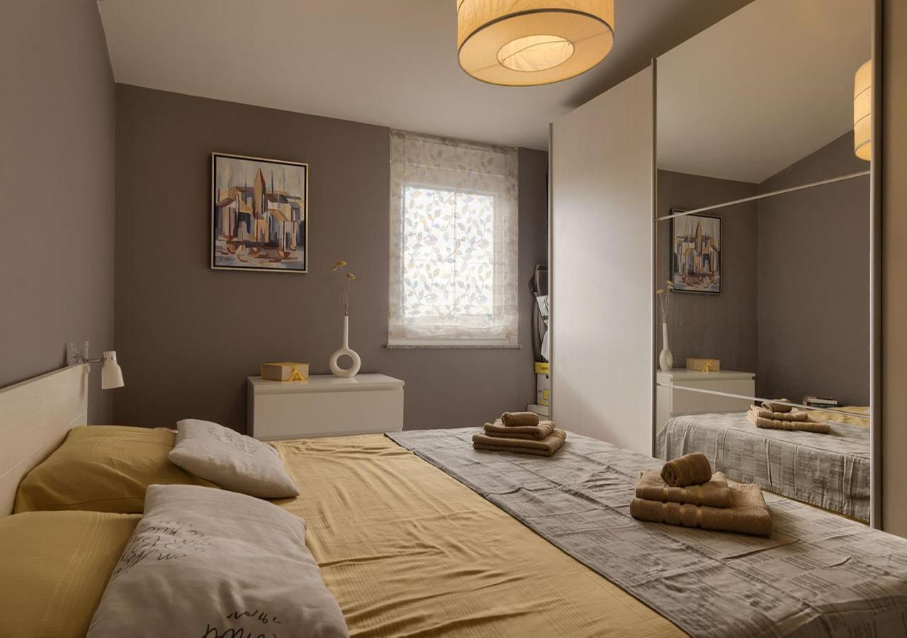 Apartment Leki - Newly Renovated, Modern City Spot Pula Exterior foto